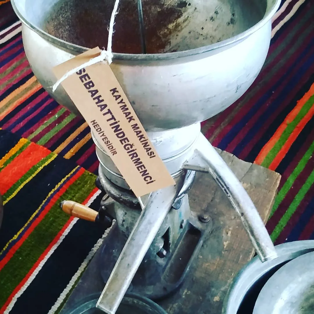 Sebahattin Değirmencinin Obamiza hediyesi. Kaymak ayırma makinasi
