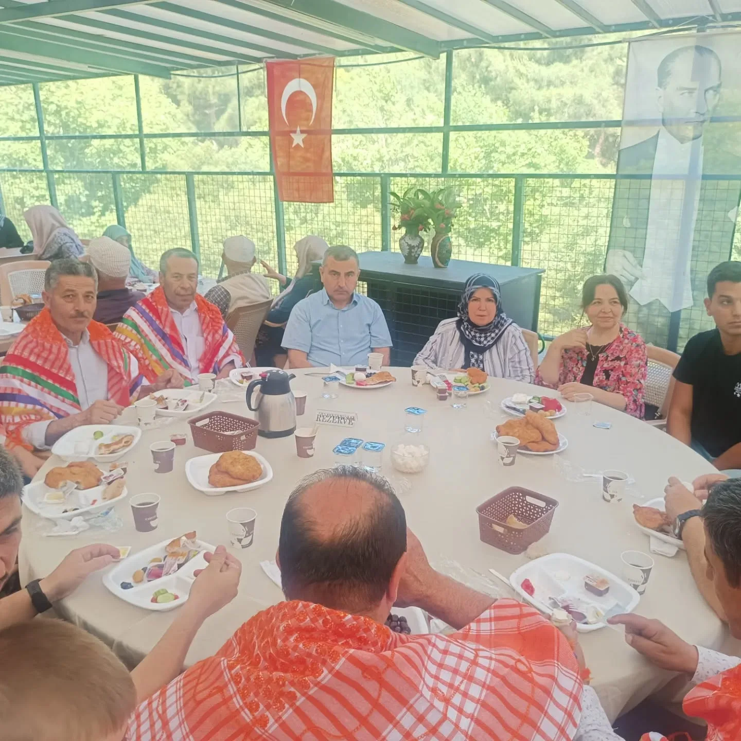 Bu ayın Geleneksel kahvaltımızı yaptık. Akrabalarımızla hasret giderdik. Katılım sağlayan…