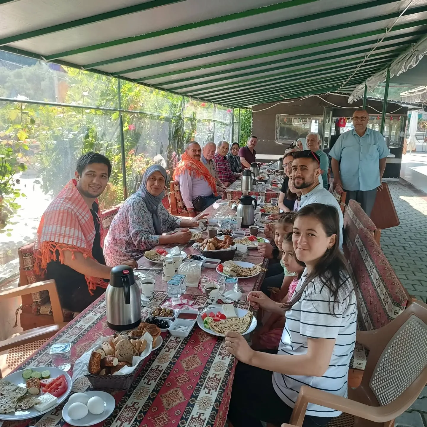 Bugün OBA MÜZEMİZİN ziyaretçileri İzmir Afyonlular federasyonuydu. Kendilerine sıcak  muha…