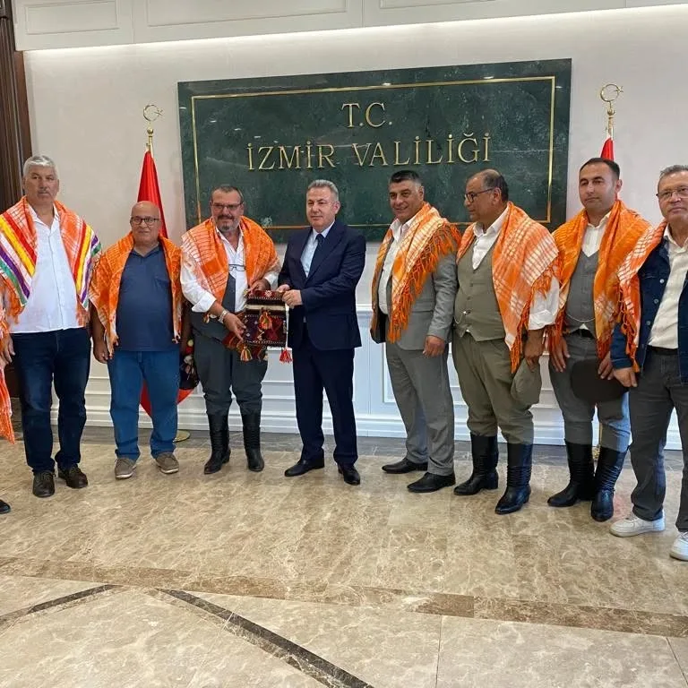 İzmir Valimiz Sayın dr. Süleyman Elban'ı Ege bölgesi İzmir Yörük Türkmen federasyonu olara…