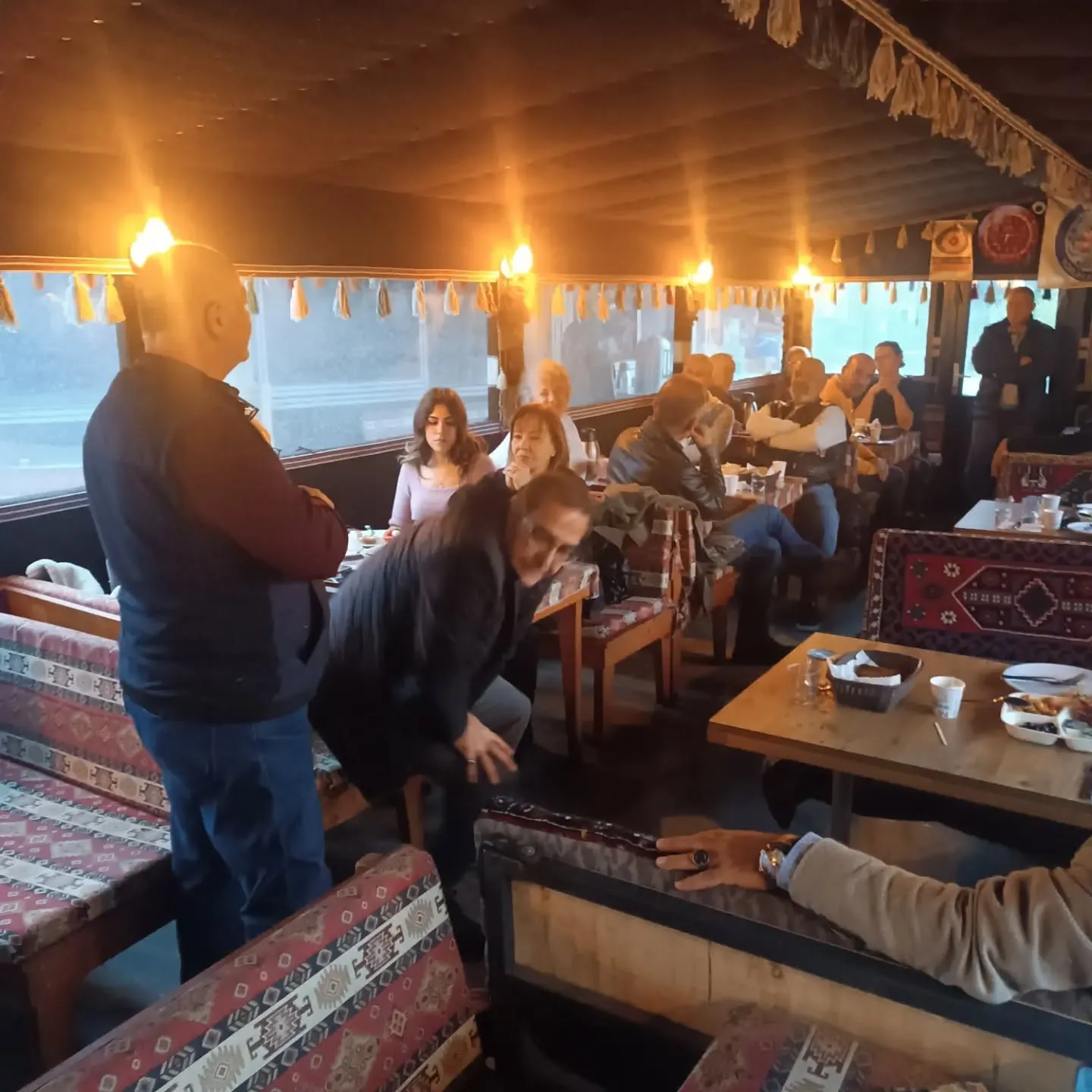Bugün OBA Müzemizin ziyaretçileri Bornova Suphi Koyuncuoğlu lisesi Mezunlar derneğiydi . K…