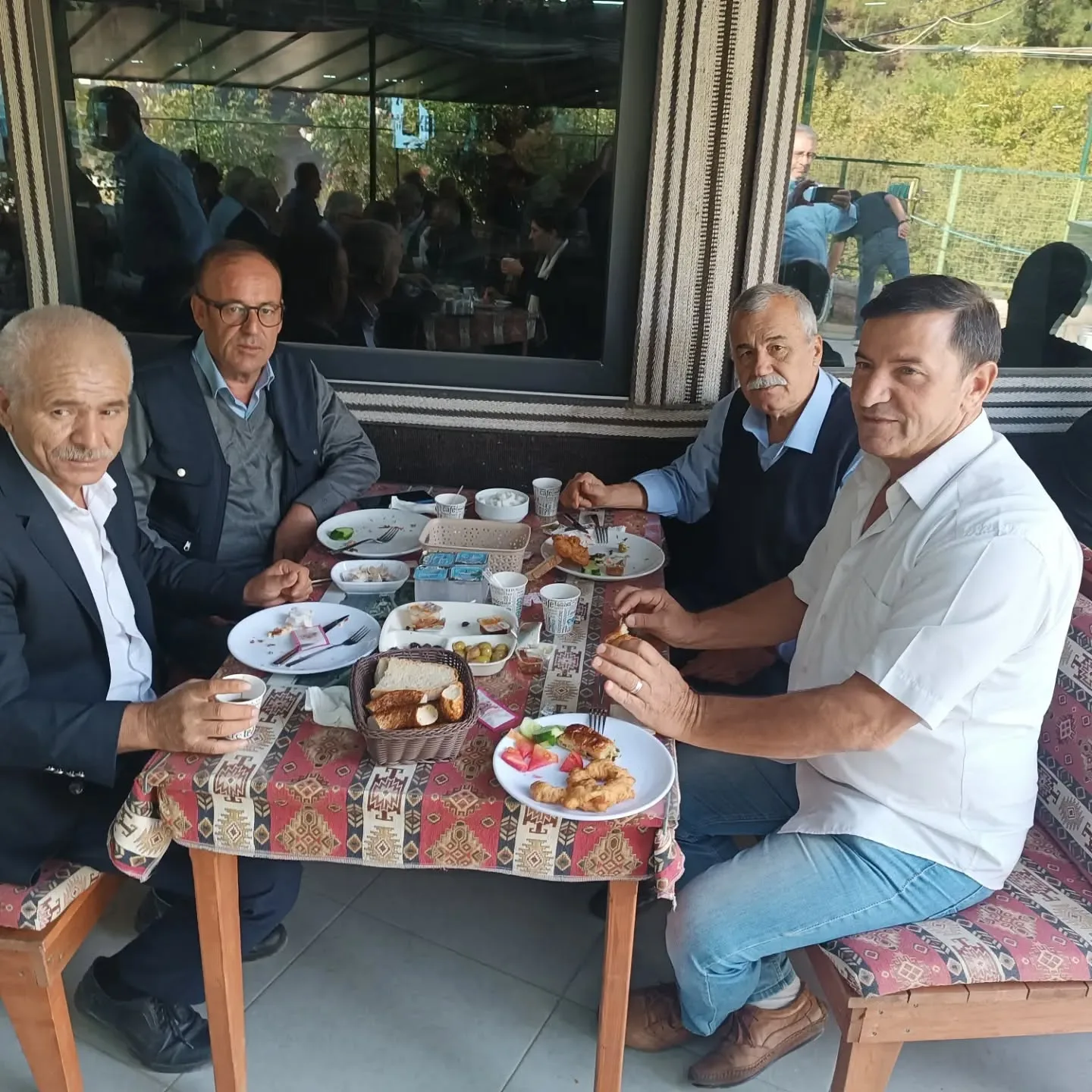 Sayın kaymakamımız Muzaffer Şahiner ve kurum müdürlerimiz ve muhtarlarımızı tanışma toplan…