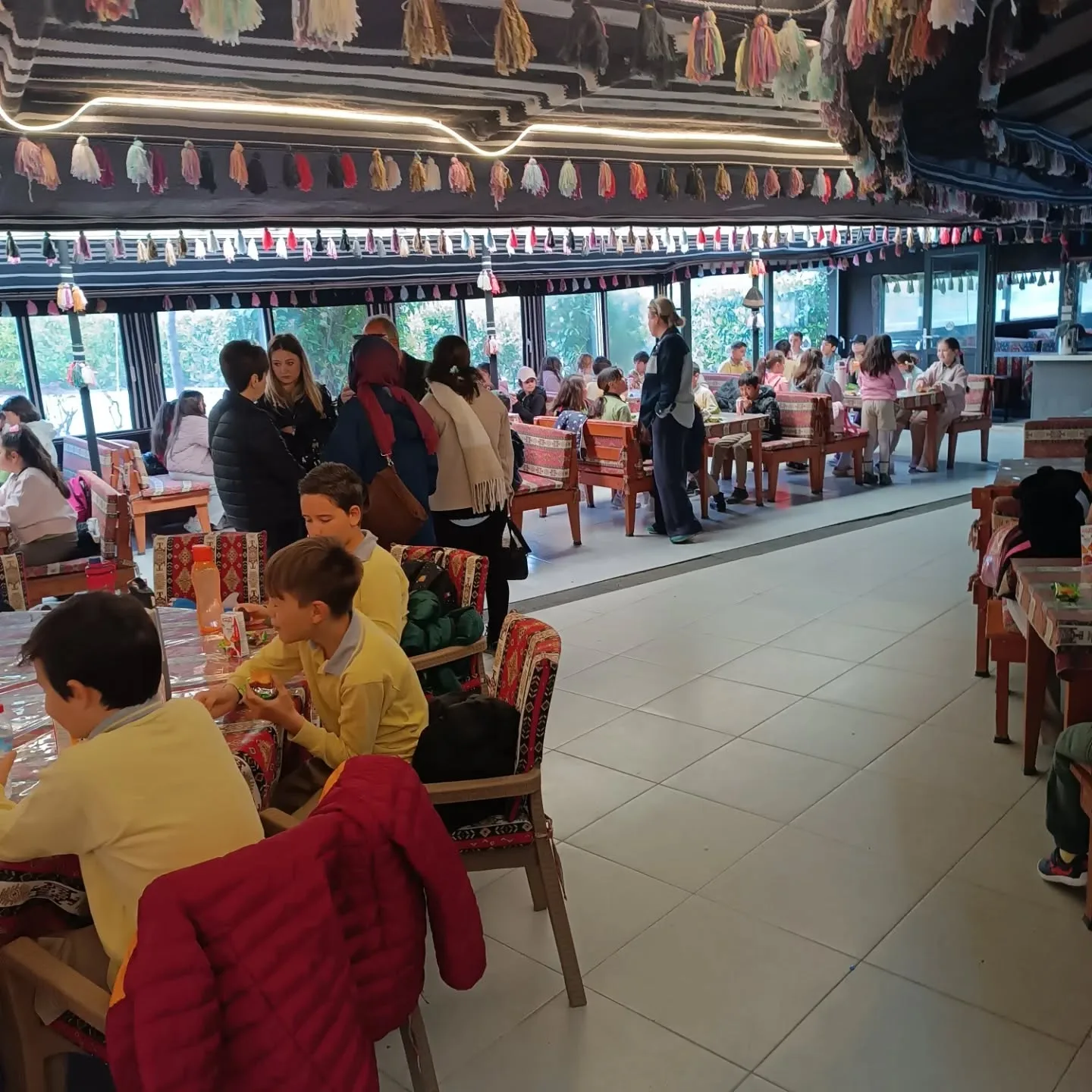 Bugün Oba müzemizi Bornova Ömer Seyfettin ilköğretim okulu 3.sınıf öğrencileri ve öğretmen…