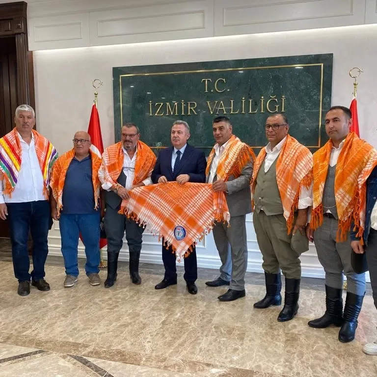 İzmir Valimiz Sayın dr. Süleyman Elban'ı Ege bölgesi İzmir Yörük Türkmen federasyonu olara…