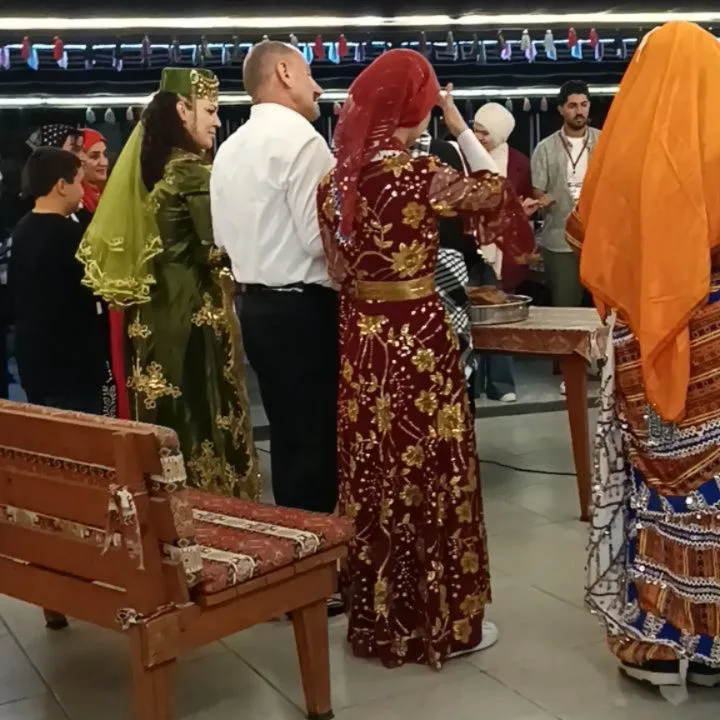 Bu akşam Ege Üniversitesi Gençlik merkezi ve Atayurt Özbekistan'dan gelen Akrabalarımızı O…