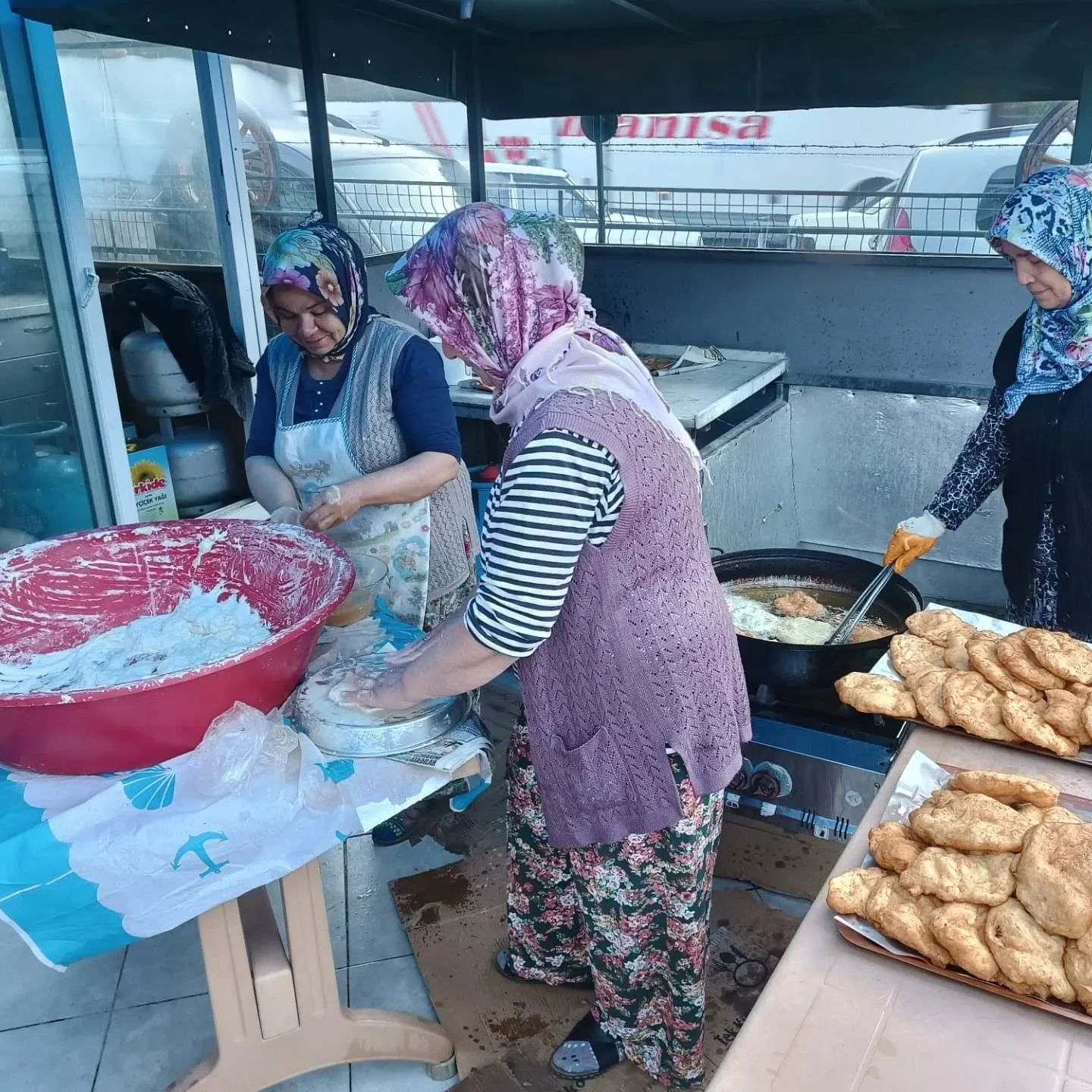 20. Geleneksel kahvaltımızı akrabalarımızla hep beraber yaptık. Hasret giderdik katılım sa…