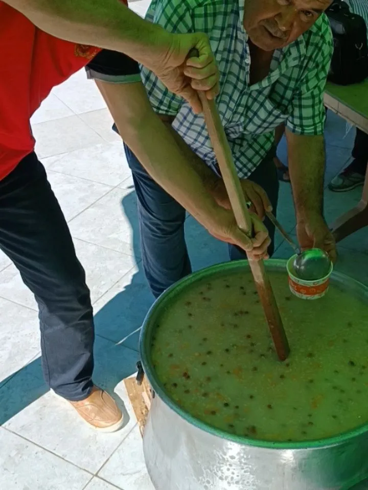 Dostlarımız ve akrabalarımızın katılımıyla 25. kahvaltı ve aşure hayrı etkinliğimizi yaptı…