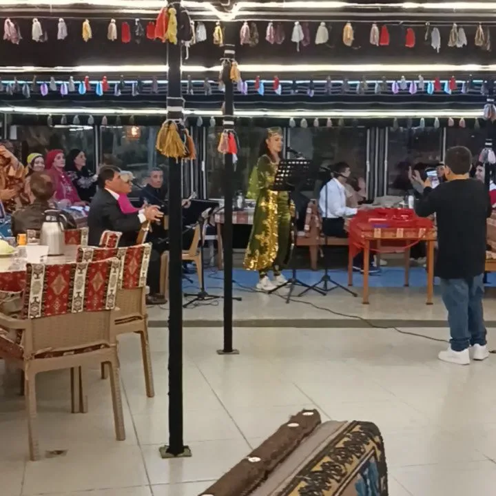 Bu akşam Ege Üniversitesi Gençlik merkezi ve Atayurt Özbekistan'dan gelen Akrabalarımızı O…
