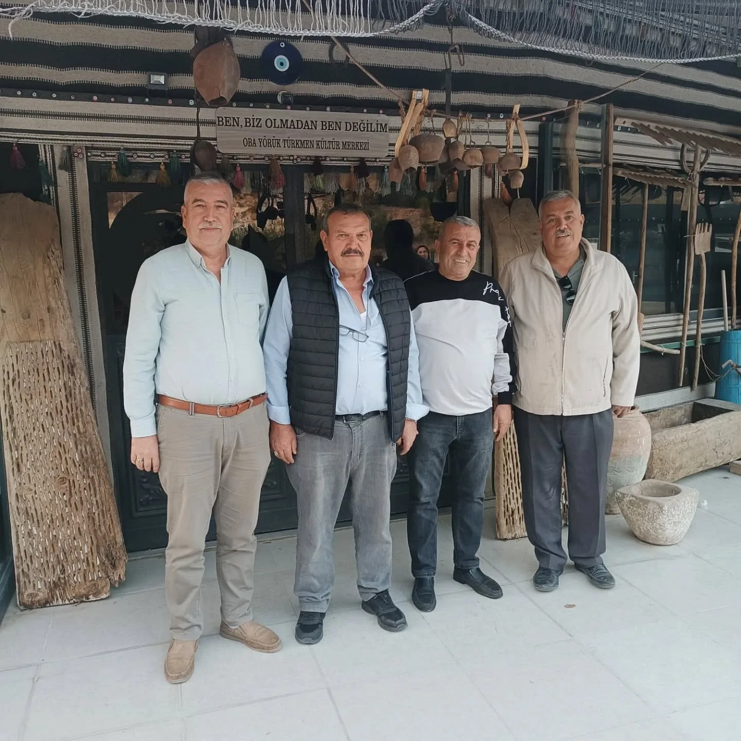 Geleneksel bu ayki Akraba kahvaltımızı yaptık. Akrabalarımız la Hasret giderdik. Gösterile…