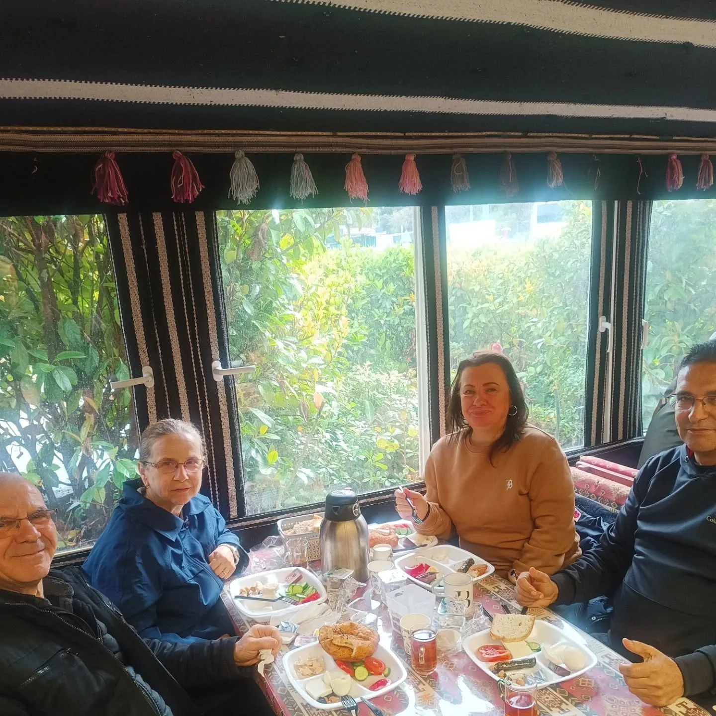 34. Geleneksel kahvaltı etkinliğimizi dost ve  akrabalarımızın katılımıyla güzel bir bahar…