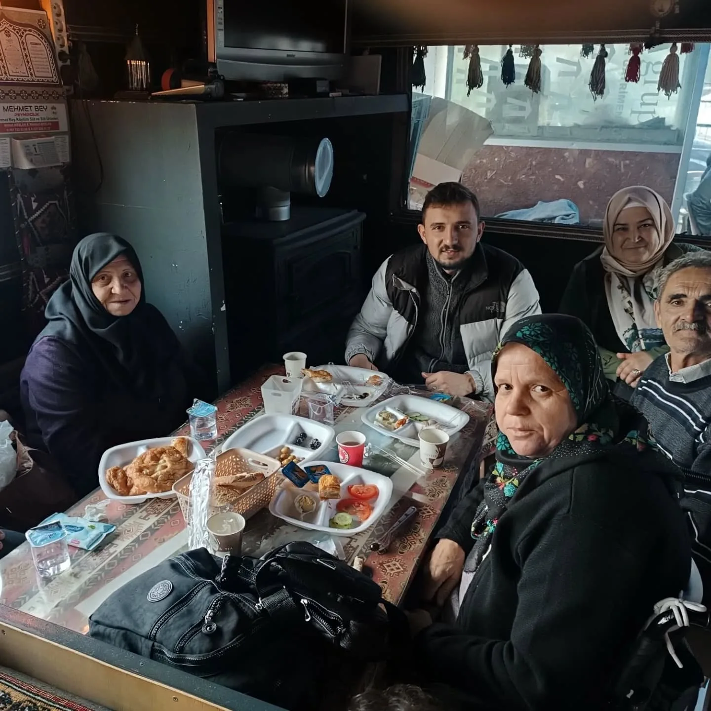 Her ayın ilk günü yaptığımız kahvaltı etkinliğimiz yaptık. Kemalpaşa Yörük Beyimiz Sedat S…