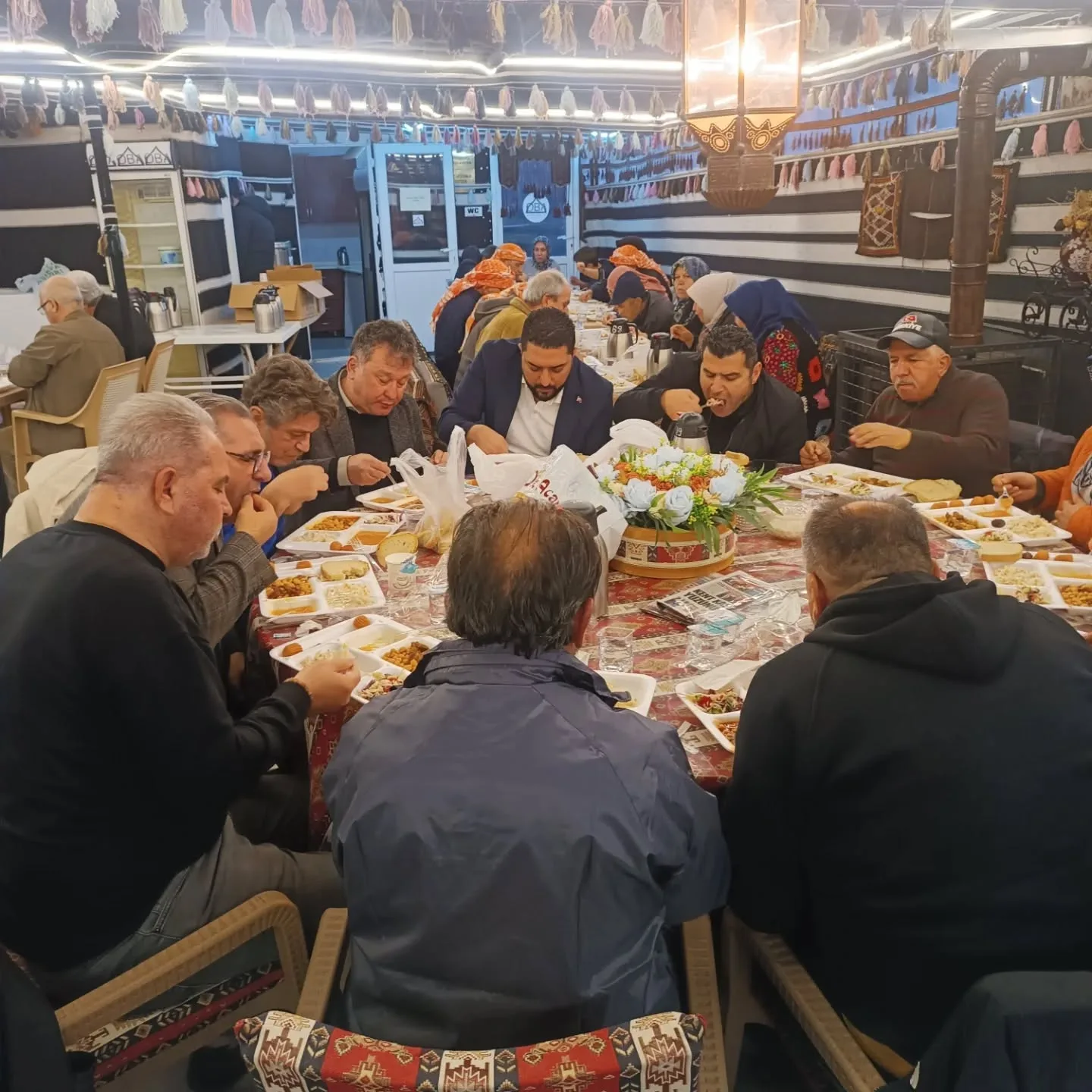 Mübarek Ramazan ayını dualarla karşıladık. Nice yıllara rabbim ulaştırsın..