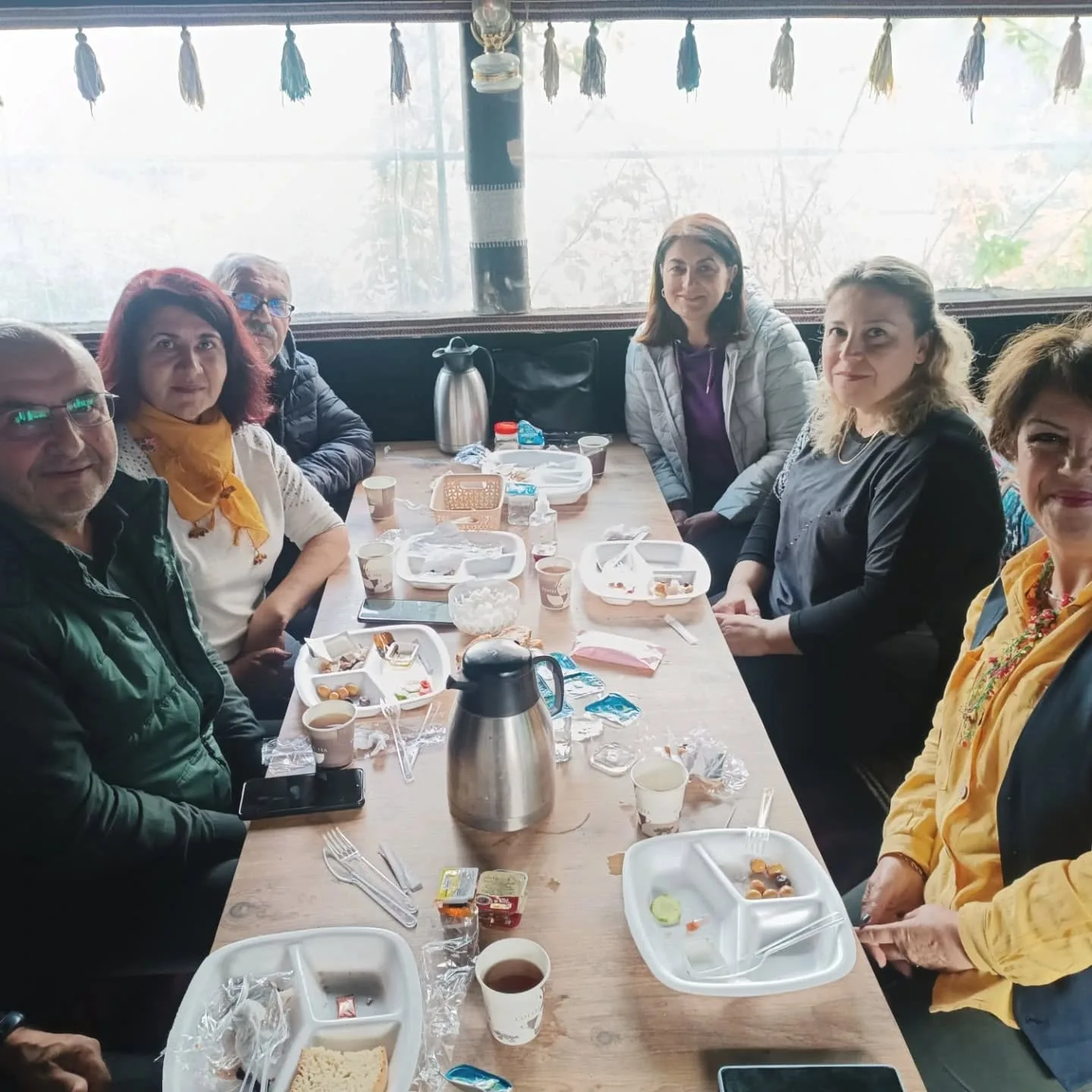 Aralık ayının geleneksel akraba kahvaltımızı yaptık. Yeni arkadaşlar edindik. Akrabalarımı…