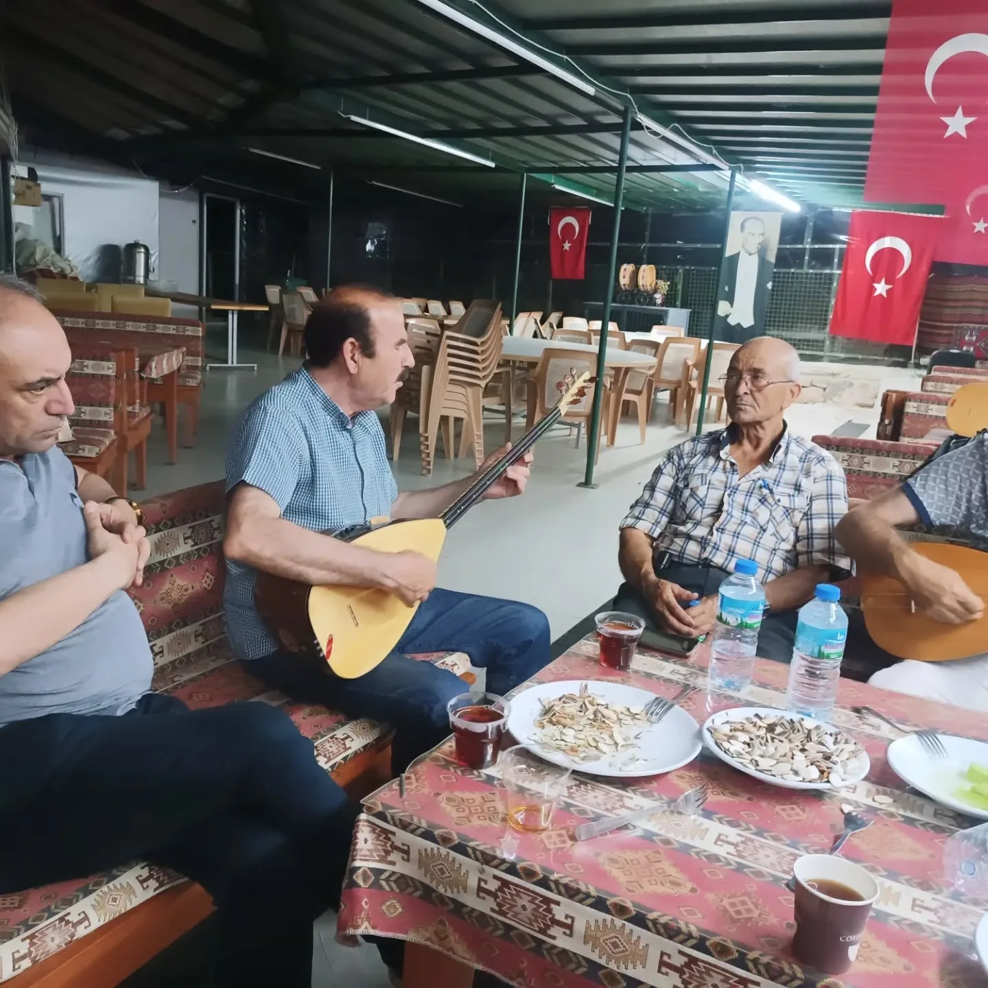 OBA müzemizin ziyaretçileri ozan Hasan Kaplani , Bahattin Turan ve arkadaşlarıydı. Güzel b…