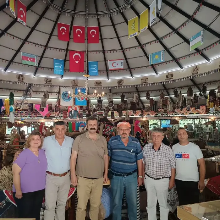 Cepni dernekleri Federasyon başkanı sayın Arif Genç ve arkadaşlarının Obamizi ziyaret etti…